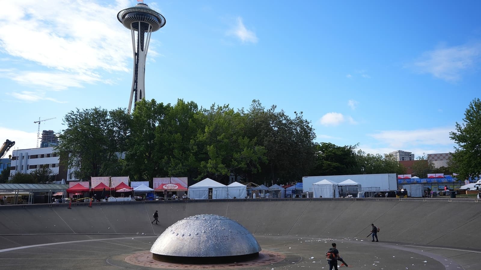 Officials may be searching for 1 or more suspects in Seattle food festival shooting