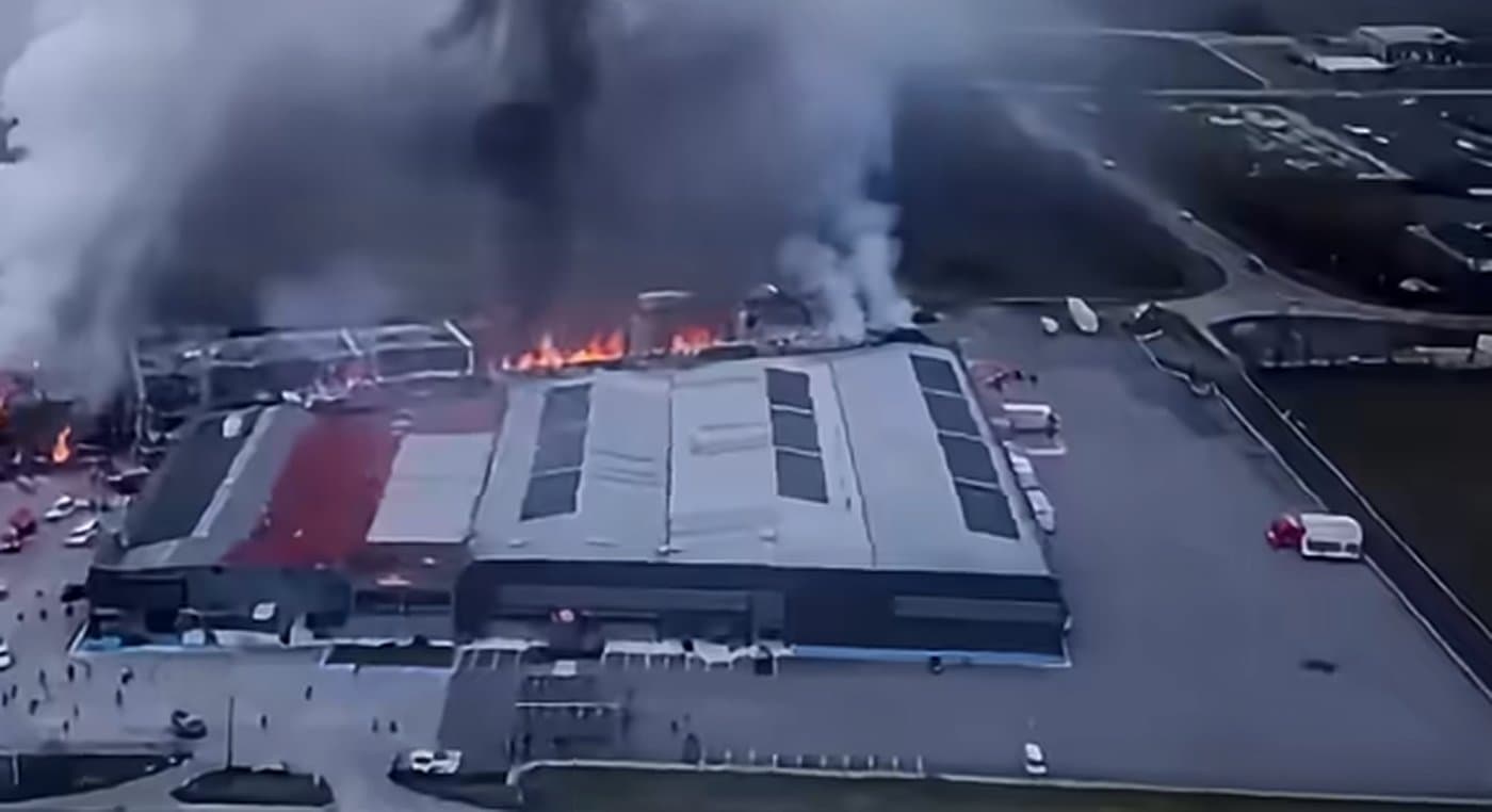 A few hours ago a big fire broke out in M… See more - usanews.net